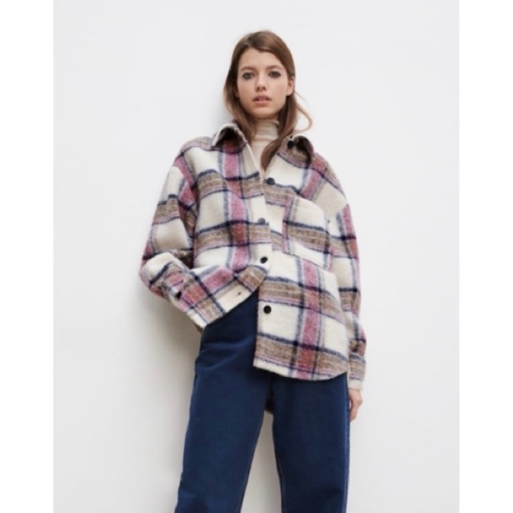 Zara Plaid Shacket Jacket in Cream Pink and light tan pockets on side buttons S